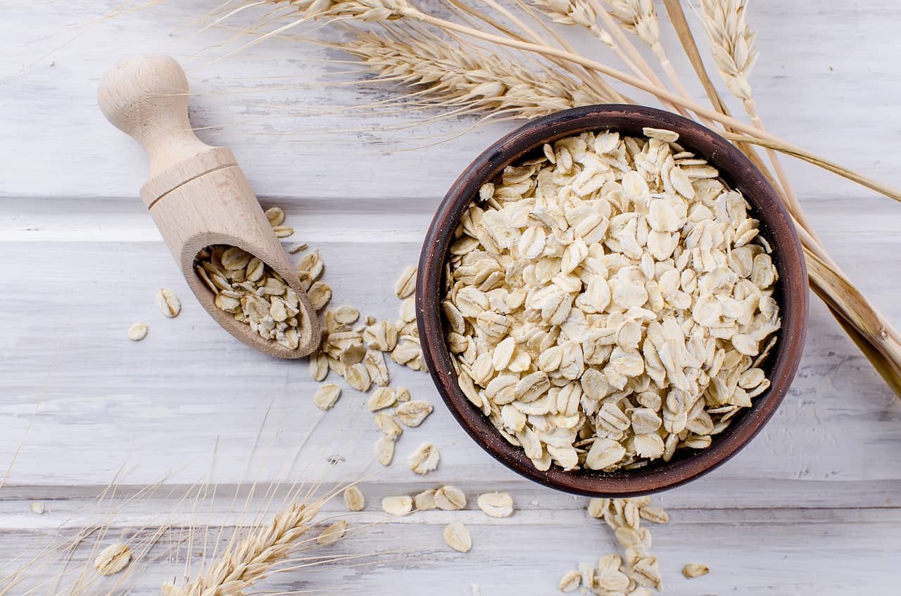 Oatmeal homemade facemasks for glowing skin