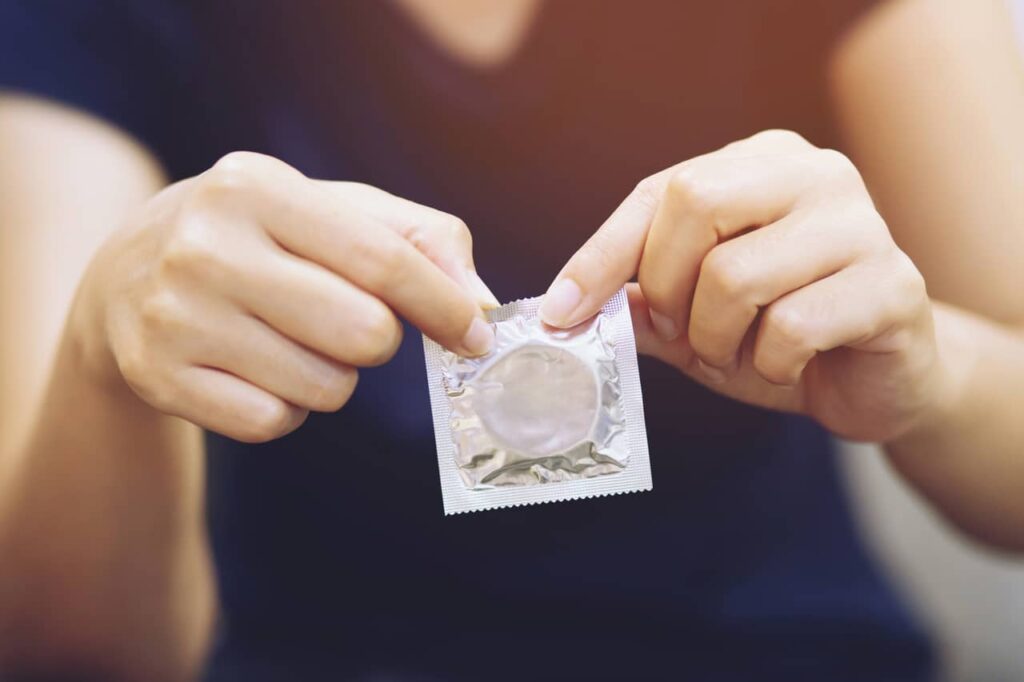 Can condoms cause UTI Symptoms